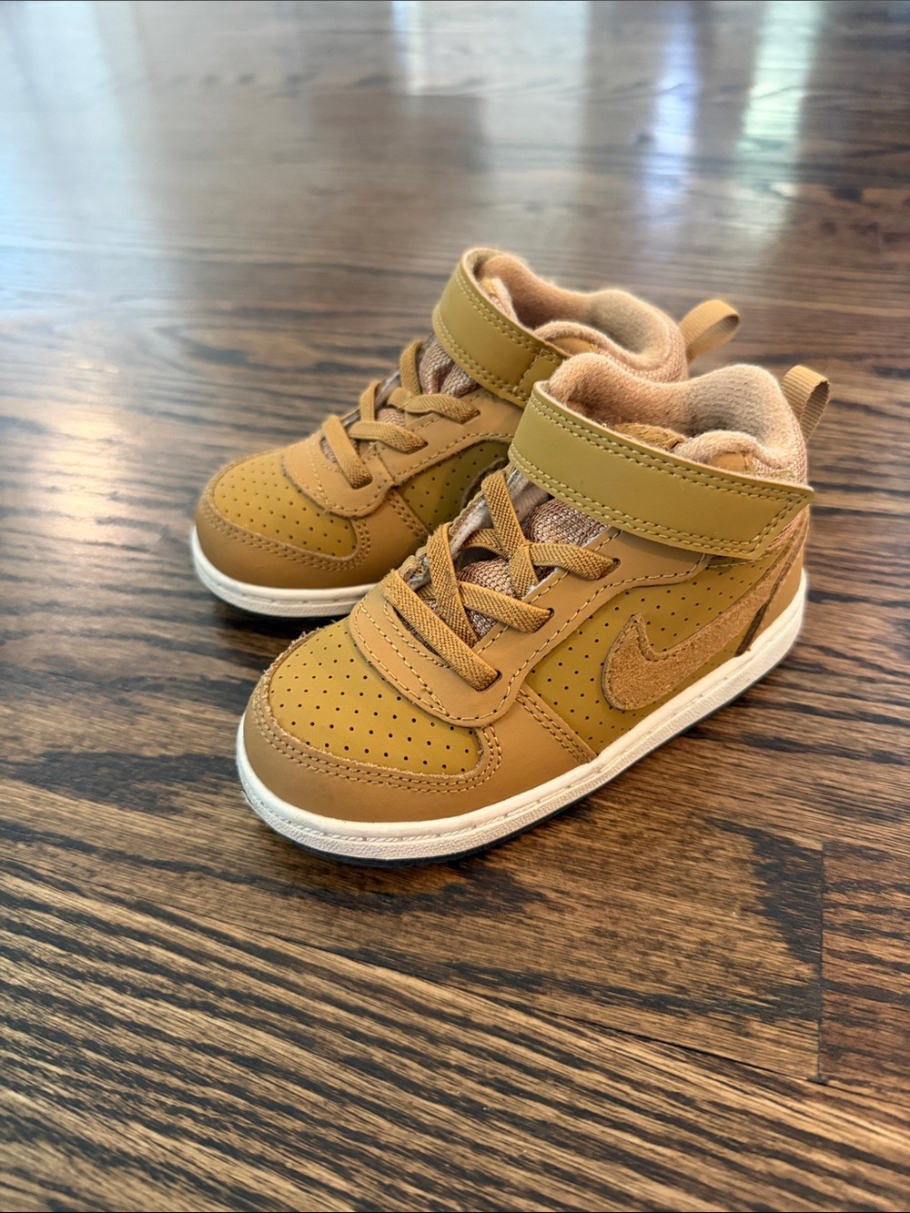 Nike Kids Mid-Top Sneakers in Wheat